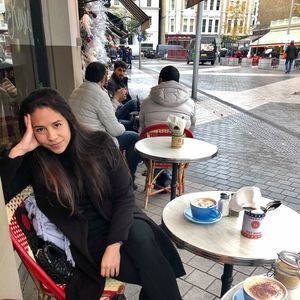 Meet your Posher, Pia